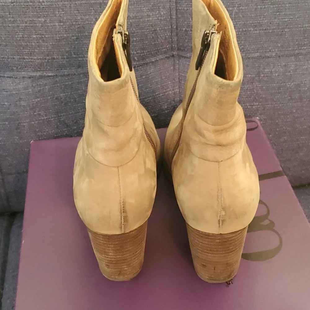 Booties - Picture 4 of 7